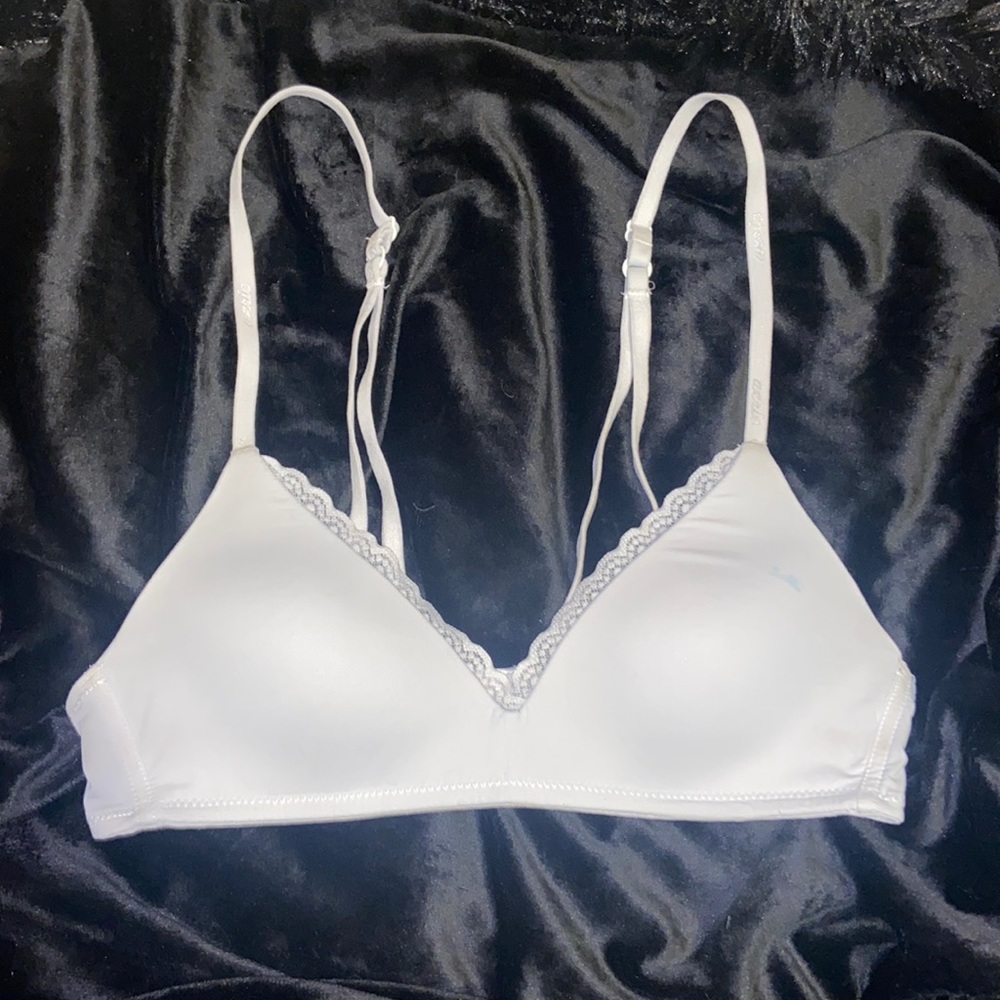AERIE REAL HAPPY WIRELESS WHITE BRA | 32A